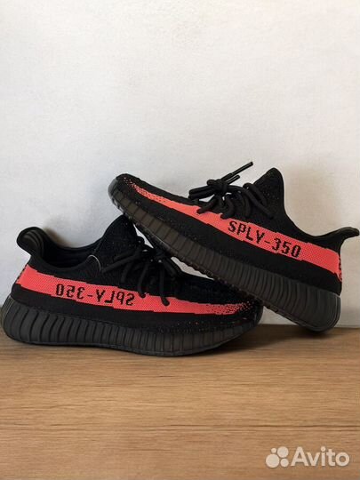 Кроссовки женские Adidas Yeezy