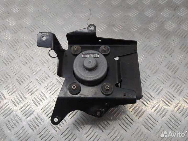 Б/У Б/У Насос вакуумный 31658684 volvo