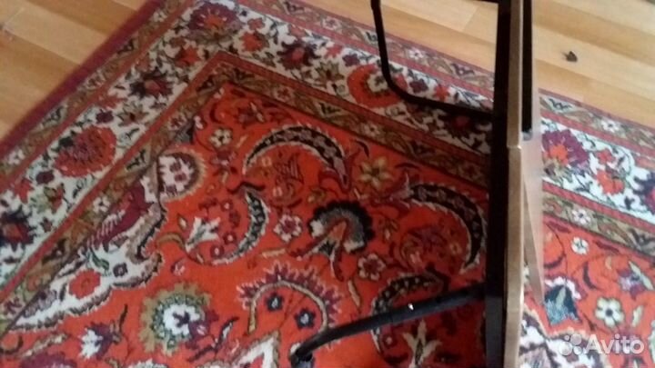 Небольшой компьютерный столик