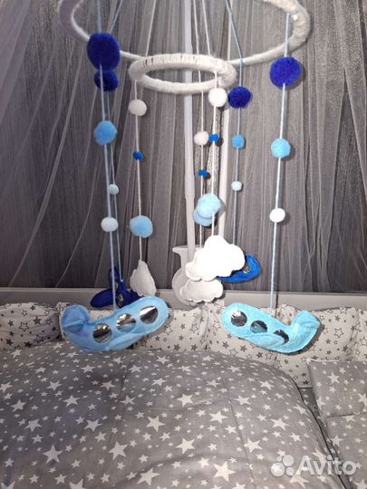 Мобиль на кроватку Самолёты
