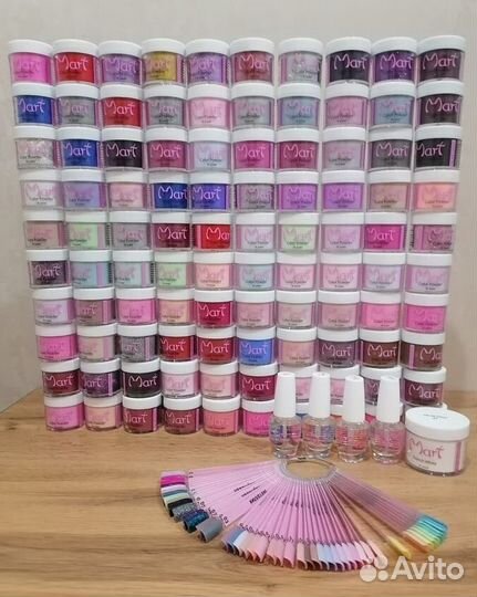 Модель маникюр покрытие гель-пудрой Mart
