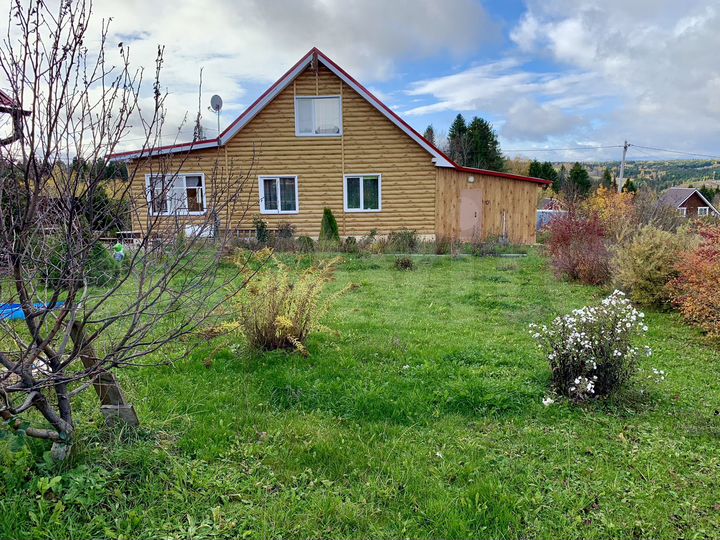 Дом 198,5 м² на участке 16 сот.