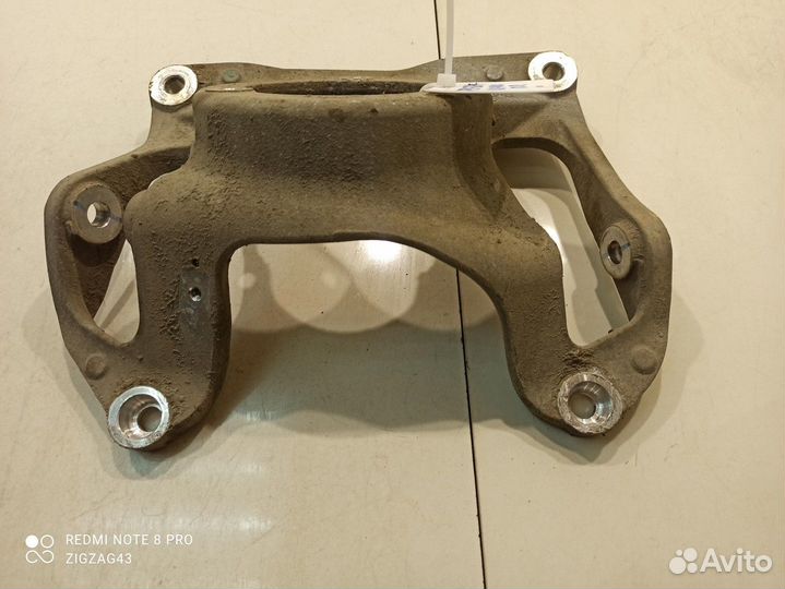 Кронштейн стойки и верхних рычагов(передний правый