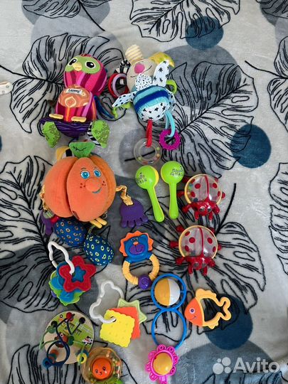 Развивающие игрушки для малышей