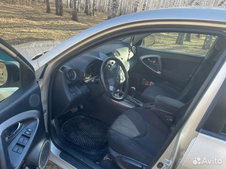 Toyota RAV4 2.0 AT, 2007, 202 000 км
