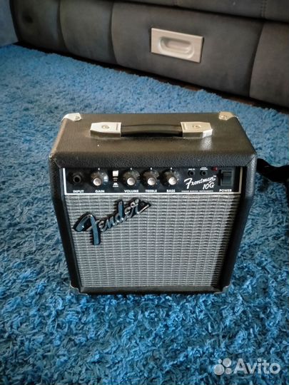 Гитара fender squier stratocaster с комбиком