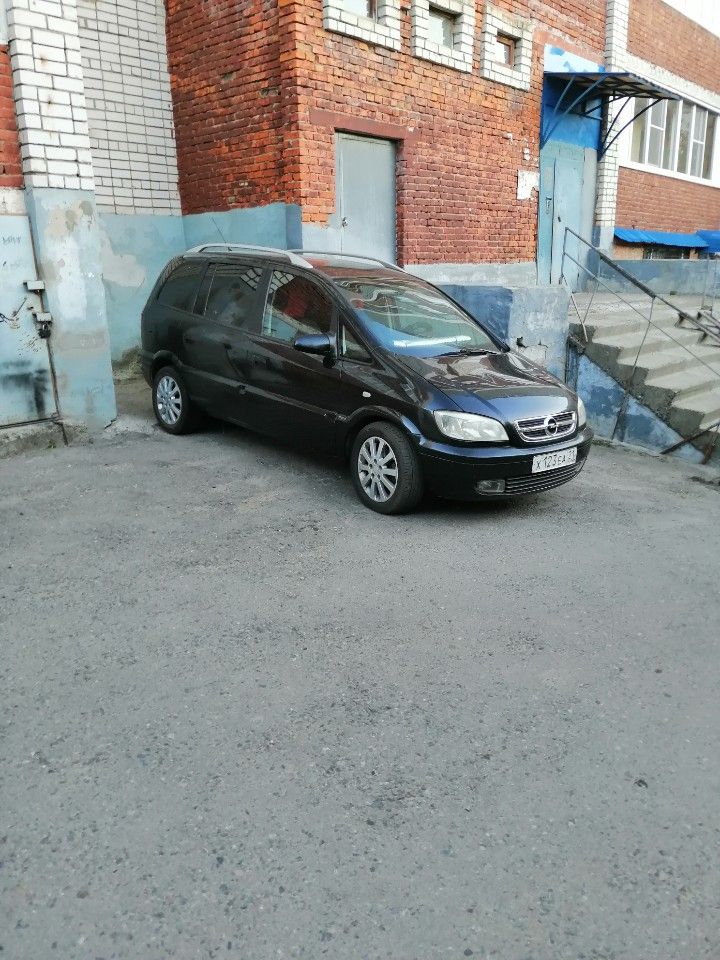 Opel Zafira: фото владельца