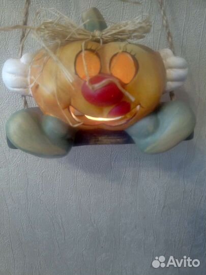 Копилки, подсвечники, магниты