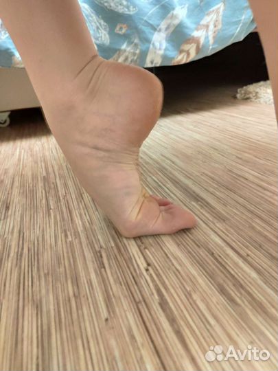 Для подъема стопы балеринам, гимнасткам