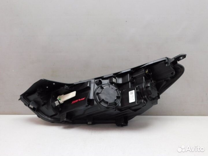 Фара правая Hyundai Tucson