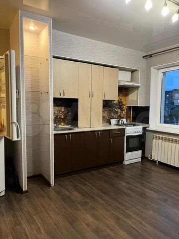 2-к. квартира, 45 м², 3/3 эт.