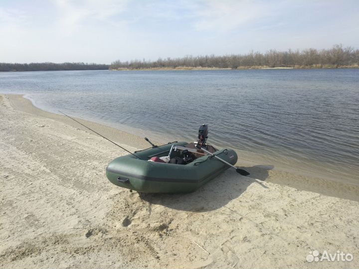 Лодка 290 с мотором 3.5