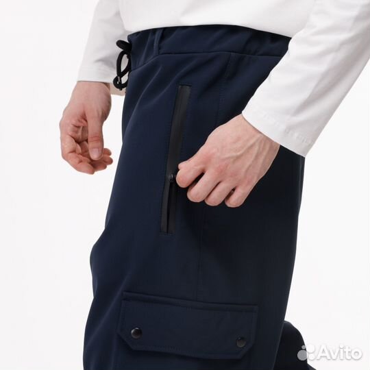 Костюм для катания на лыжах и сноуборде