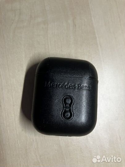 Чехол на 1,2 AirPods оригинал Mersedes-Benz