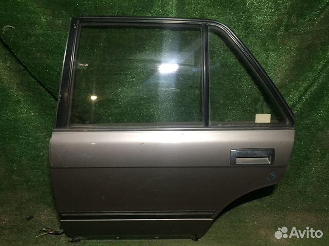 Дверь задняя левая Toyota Crown JZS131 Пустая