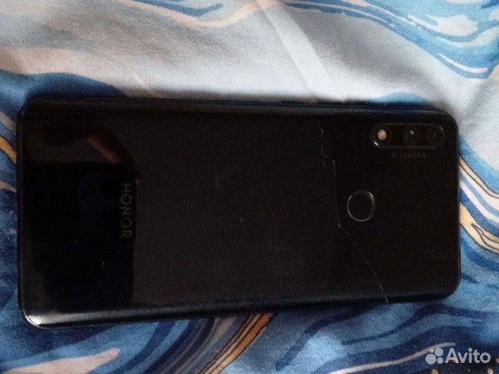HONOR 10, 4/64 ГБ