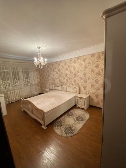 2-к. квартира, 72 м², 3/10 эт.