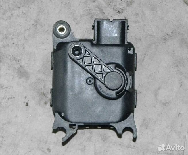 Моторчик заслонки отопителя Audi A6 C5 2.4 4B18205