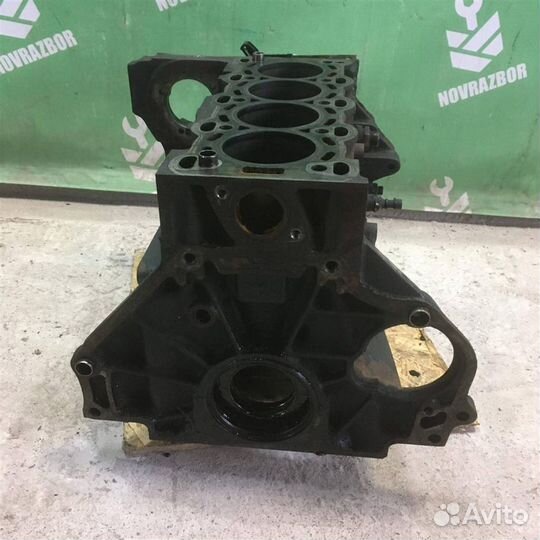 Блок двигателя Опель Вектра Б