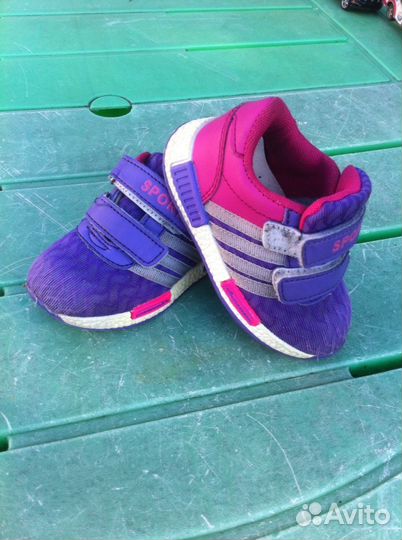 Кроссовки на девочку
