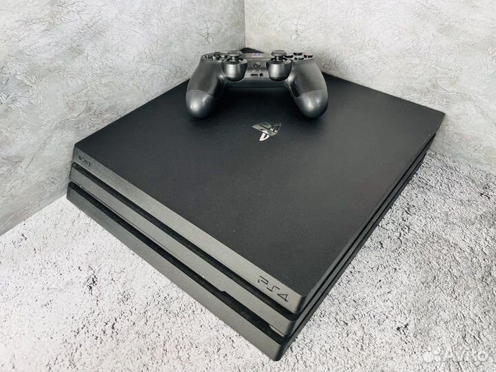 Sony Playstation 4 Pro 1TB CUH-7208B с коробкой S