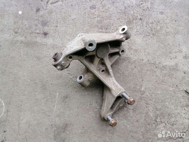 Цапфа Фольксваген Пассат б6 3C0505435F