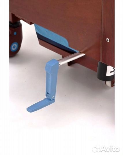 Медицинская кровать функциональная