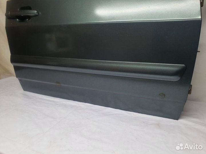 Дверь передняя правая Лада 2114 хетчбек 2009