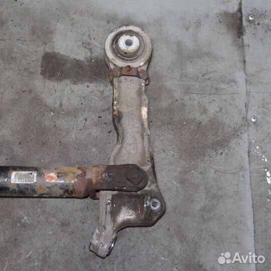 Рычаг передний поперечный нижний (прямой) правый