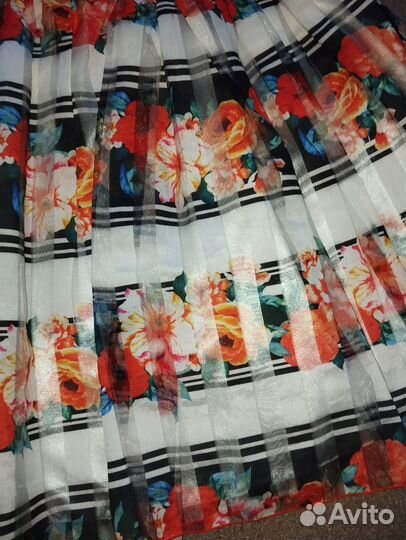 Платье нарядное для девочки 128