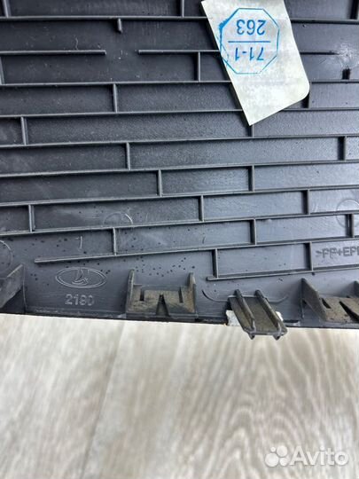 Крышка подушки безопасности правая LADA Granta