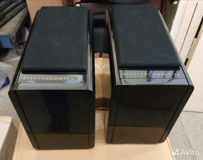High End акустика Electrocompaniet PSB-1