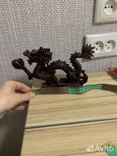 Статуэтка дракона