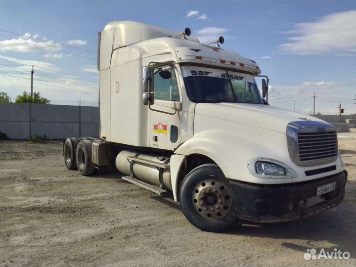Freightliner Columbia, 2002