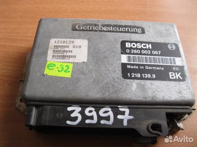 Блок управления двигателем от BMW 7-серия E32 198