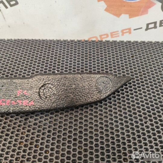 Уплотнитель крыла передний левый Daewoo Gentra