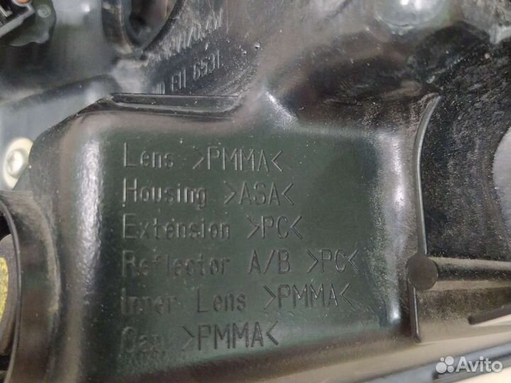 Фонарь задний правый Toyota sienta