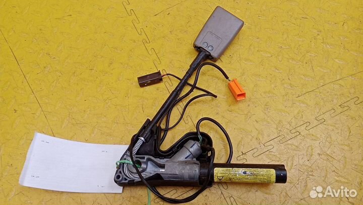 Ответная часть ремня безопасности X-type