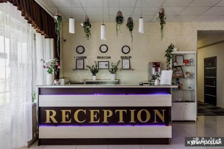 Помощник управляющего отелем