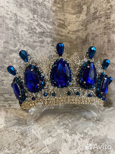 Корона ручной работы 