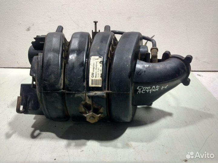 Коллектор впускной Opel Astra H Z16XER