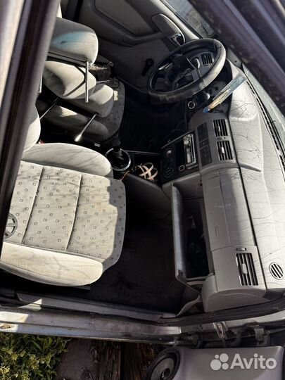 Volkswagen Pointer 1.0 МТ, 2005, битый, 200 000 км