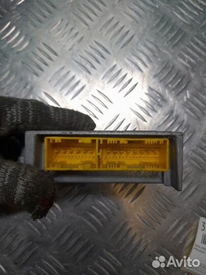 Блок управления Airbag SRS Mitsubishi Outlander Xl