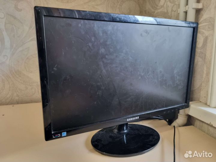 Монитор Samsung