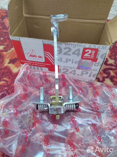 Ограничитель хода двери на Renault Logan