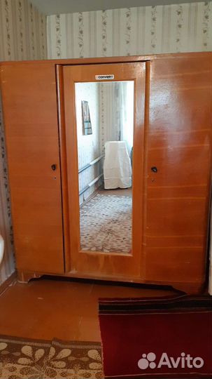 Шкаф