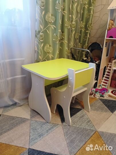 Детский стол и стульчик