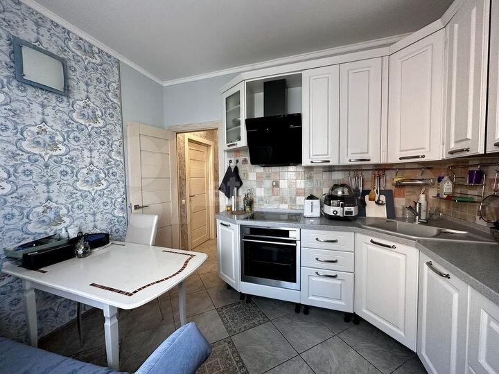 2-к. квартира, 69,6 м², 13/16 эт.