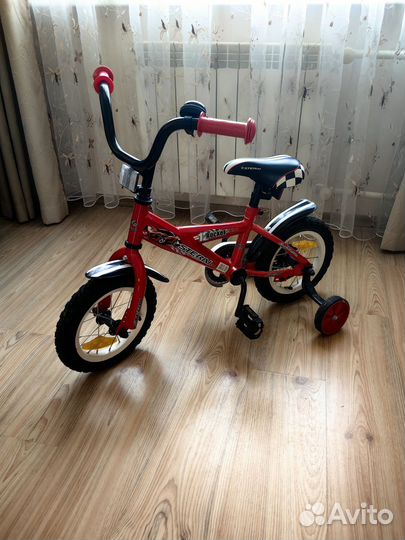 Детский велосипед четырехколесный 12