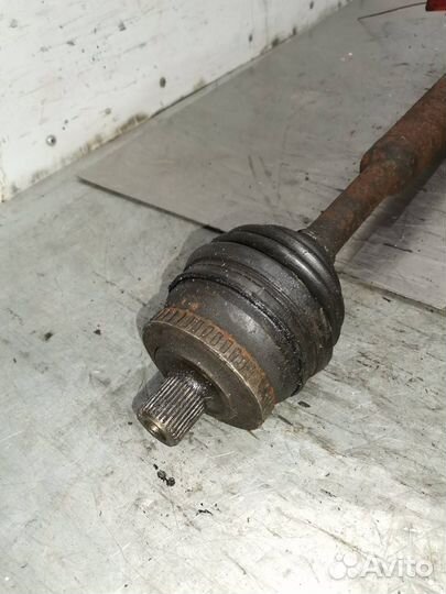 Полуось передняя правая Volkswagen Passat B5 рест